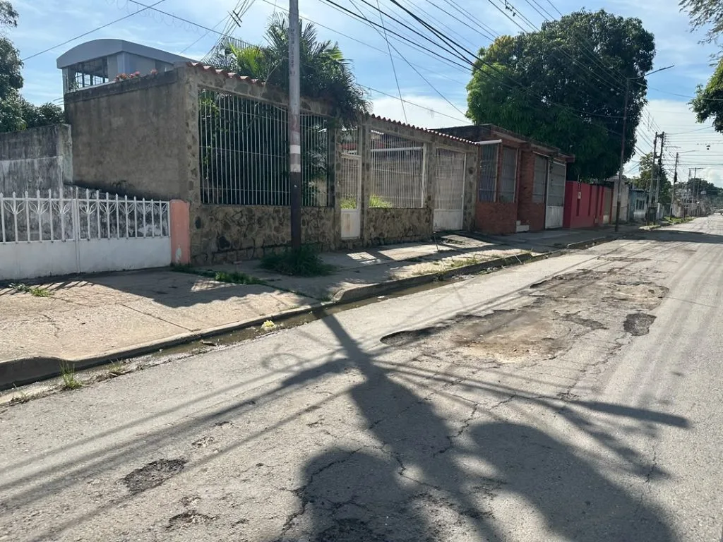 Vecinos de La Candelaria exigen reparar la vialidad