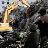Más de 21 mil personas siguen en campamentos transitorios