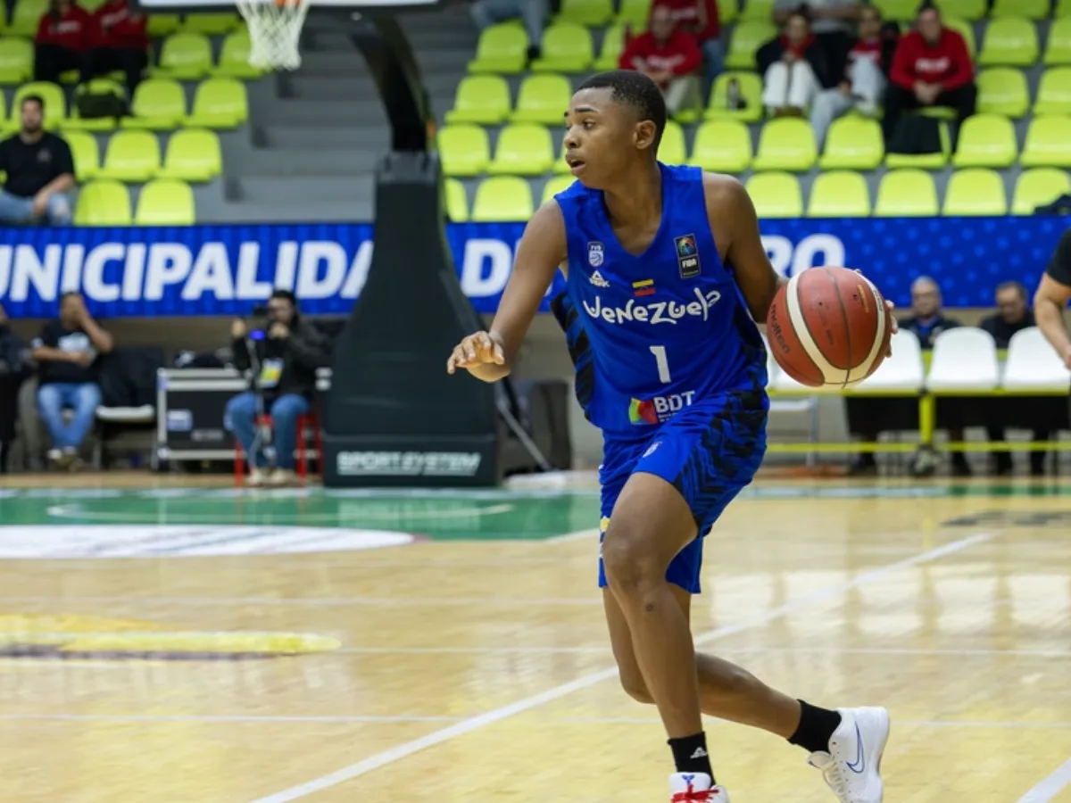 Venezuela remontó a Ecuador y quedó a un paso del AmeriCup U16