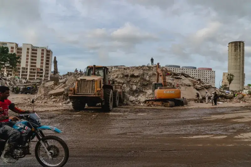 Retiran 6.712 toneladas de escombros en La Guaira y persisten