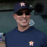 Los Astros confirman la salida de Joe Espada como mánager en 2027