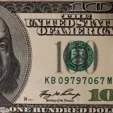 Petróleo Brent trepa a 106 dólares por ofensiva hutí