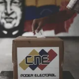 Instalando la democracia: garantías electorales en cero al reabrir