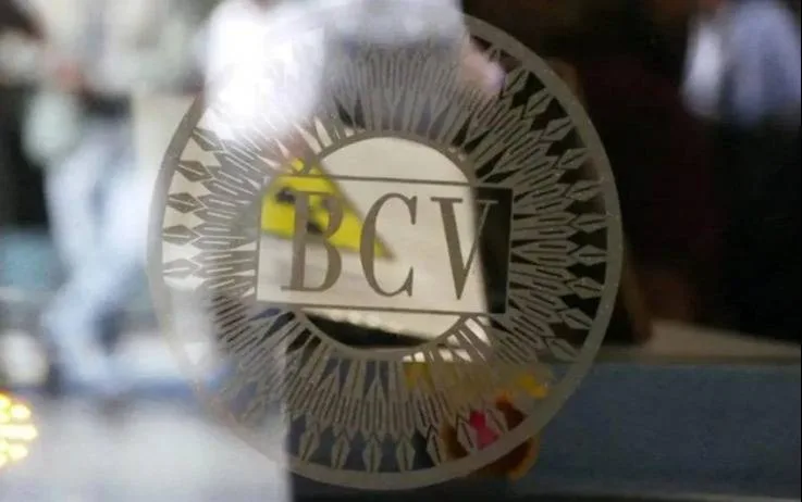 BCV fijó el dólar en Bs. 874,73 y el euro en Bs. 979,07