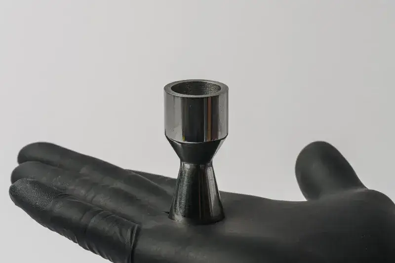 Foundation Alloy impulsa metales avanzados para drones, relojes y cuchillos