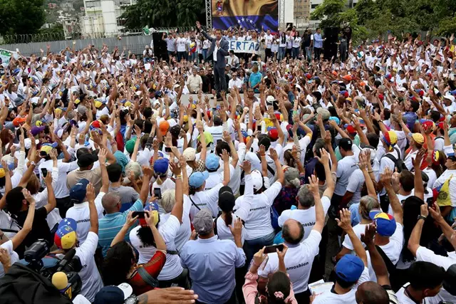 El autoproclamado "presidente encargado" de Venezuela, Juan Guaidó