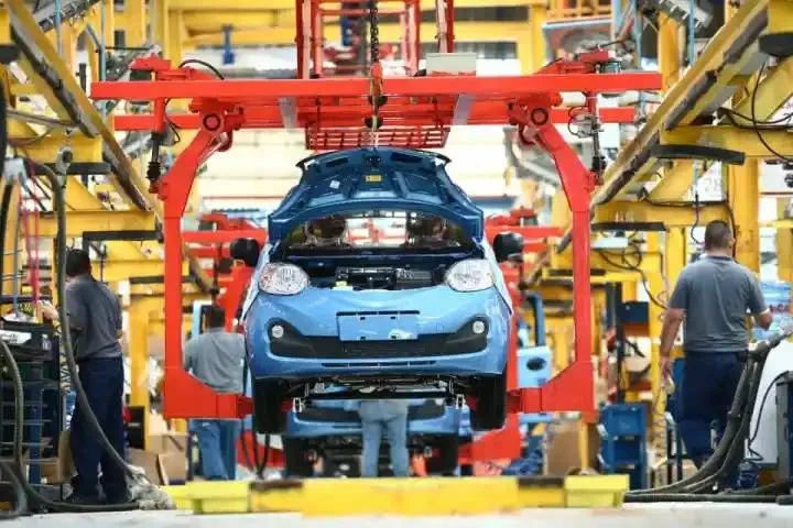 Suben aranceles a motos y crece el costo de movilidad