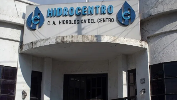 Valencia: calles rotas y zanjas sin asfaltar tras obras de Hidrocentro