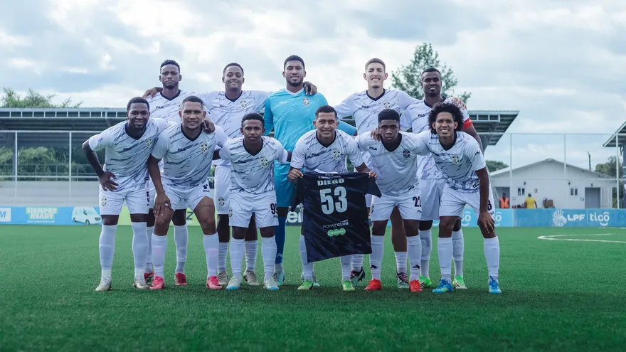 Dinolis firma doblete y San Francisco voltea a Herrera 3-1