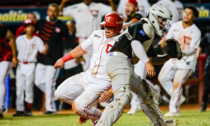 Cardenales pasa a la final de la LVBP con victoria 11-5 ante Bravos