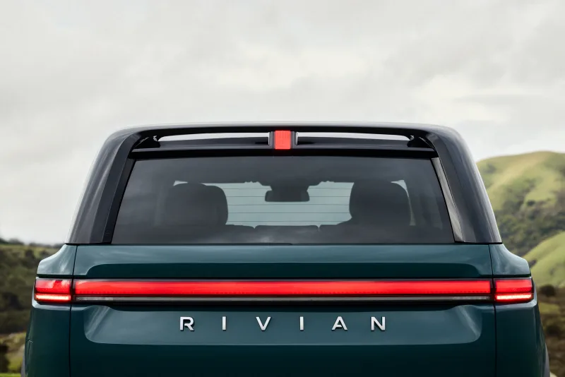 Rivian rompe récord de ventas gracias al SUV R2