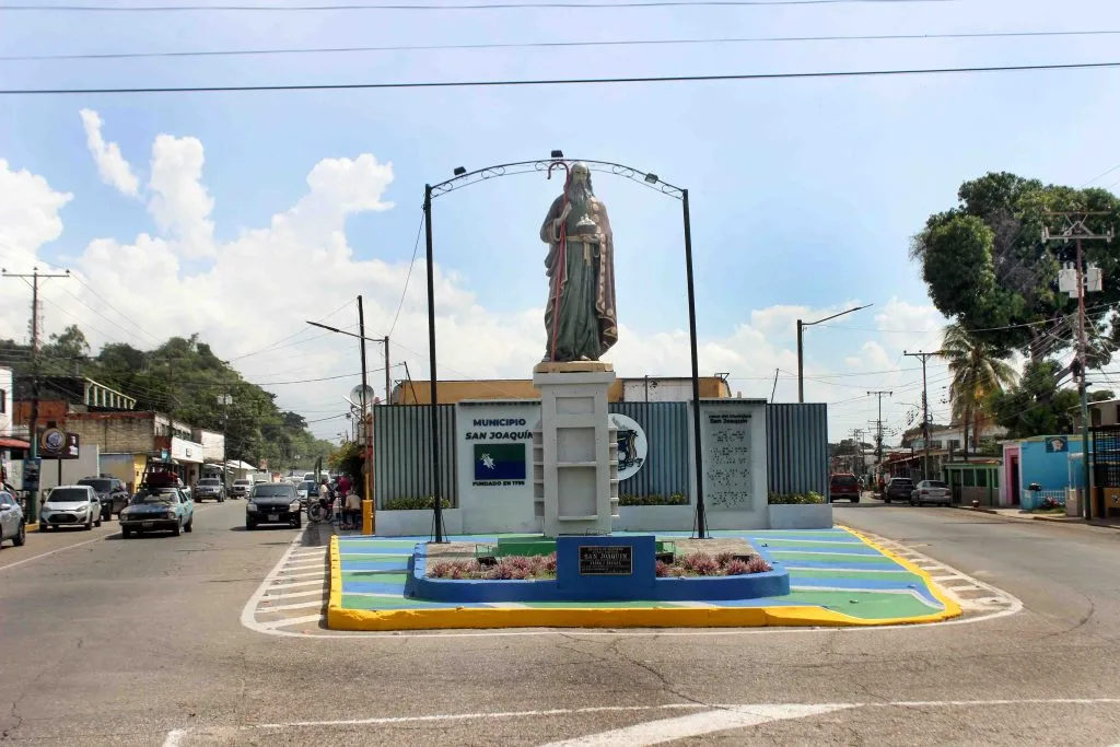 Vecinos de San Joaquín reportan apagones de hasta ocho horas