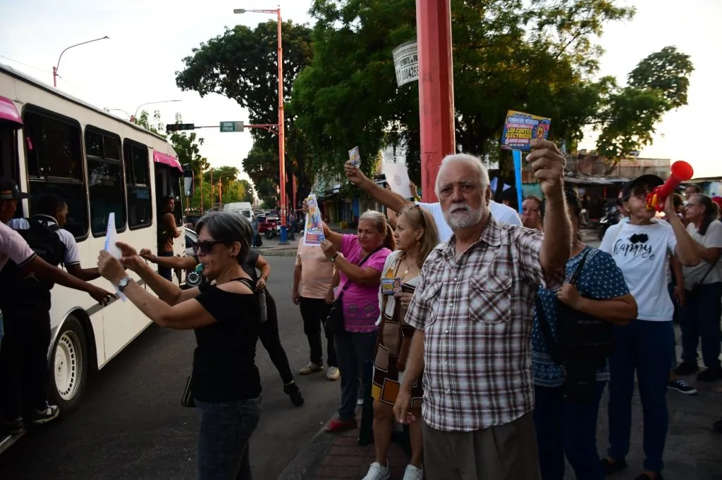 Vecinos de Fundación Mendoza protestaron por apagones diarios