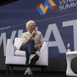 Branson plantea evaluar vuelos y cruceros hacia Venezuela