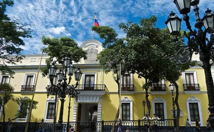 Venezuela pide a Guyana abrir diálogo por el Esequibo