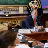 Comisión del Senado avala facultades al Ejecutivo con 7 votos