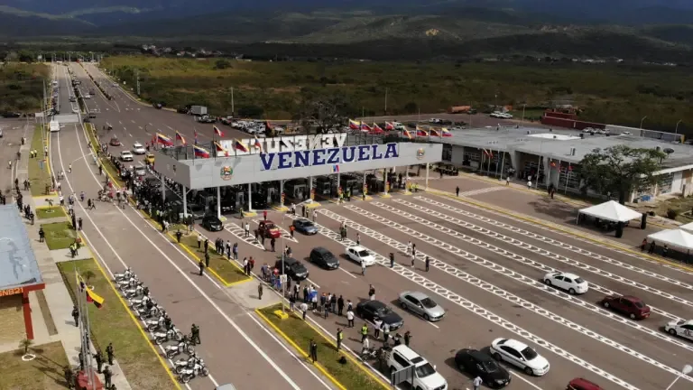 Incautan más de seis toneladas de alimentos en San Cristóbal