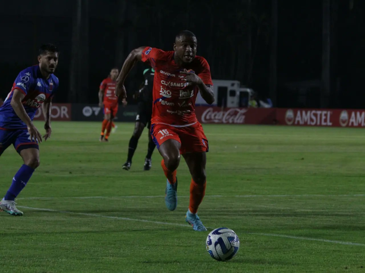 Academia no pudo ante Tigre en Valencia