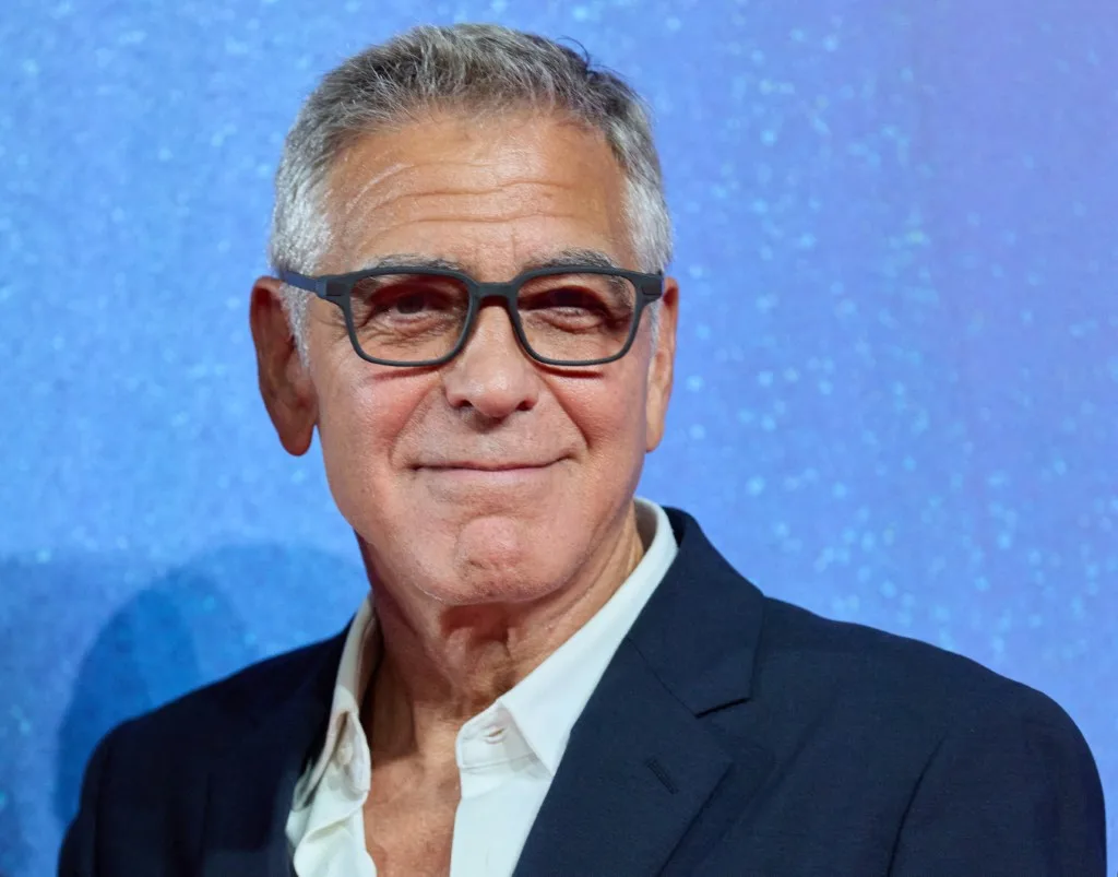 Clooney rueda en una farmacia histórica de Westfield