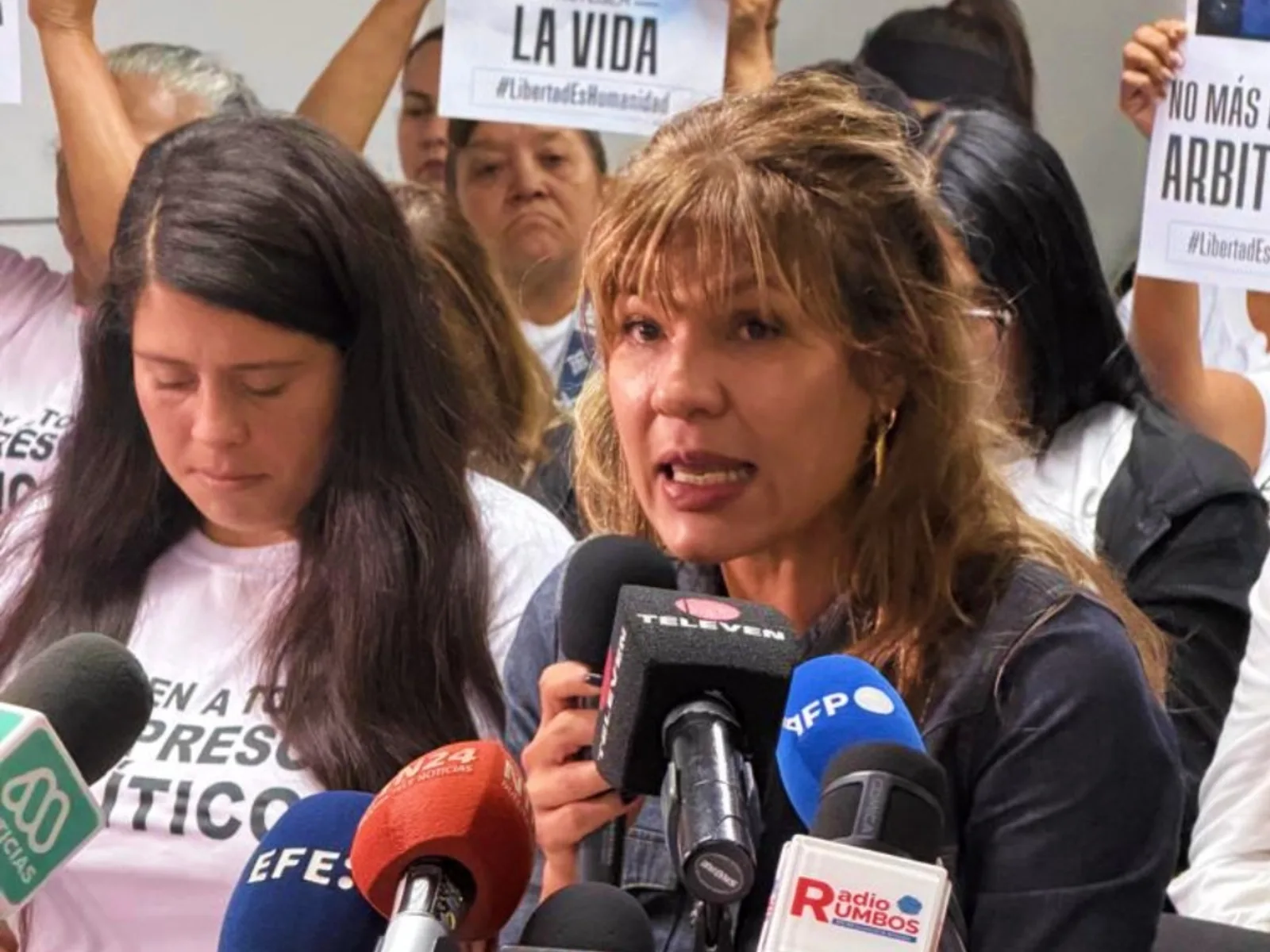 Piden liberar presos políticos tras daños por sismo