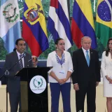 Asambleísta Virgilio Hernández junto a Gabriela Rivadeneira, presidenta alterna del Parlatino y Elías Castillo, presidente del Parlatino (15789796128)