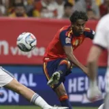 España vence 3-1 a Chequia y sigue perfecta en la Nations League