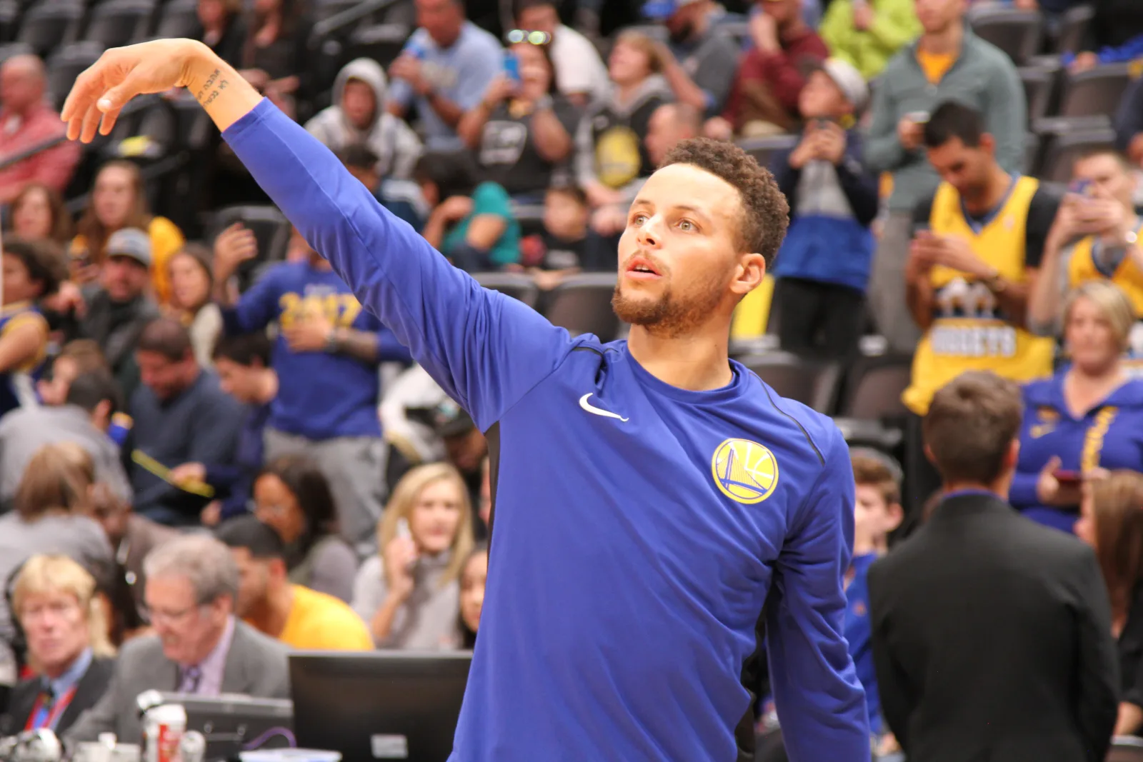 Stephen Curry ratifica su lealtad eterna a los Golden State Warriors