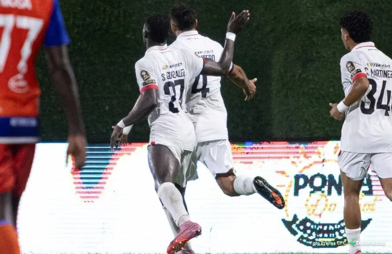 Caracas FC se impone en Puerto Cabello con un cabezazo al 77