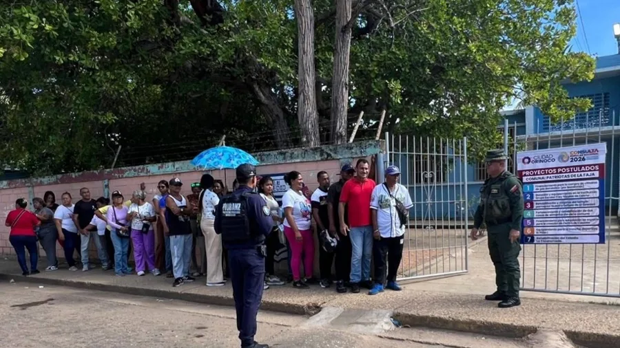 Gobierno reporta afluencia alta en la consulta popular