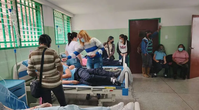 Vigilan a 50 estudiantes intoxicados en un plantel de Valera