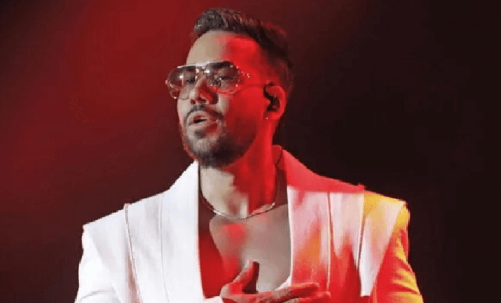 Romeo Santos acusa a productora por retraso de 8 horas en concierto de Caracas