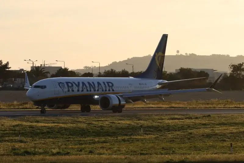 Ryanair arremete contra la Comisión Europea por la gestión aérea