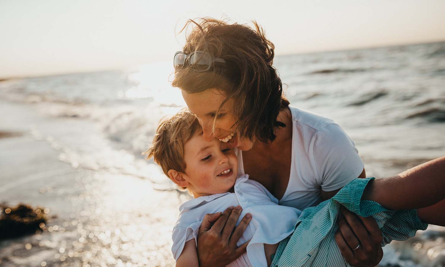 Sorprende a Mamá con Regalos Únicos: Detalles que Harán Sonreír su Corazón