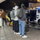 Medellín expulsa a 9 venezolanos con historial delictivo