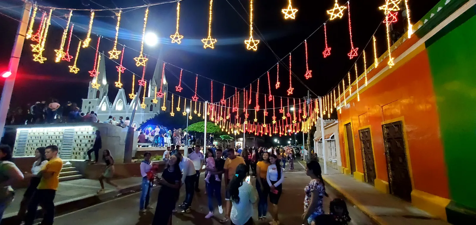 Con la bendición del pesebre y un parrandón en Mara inició la Navidad