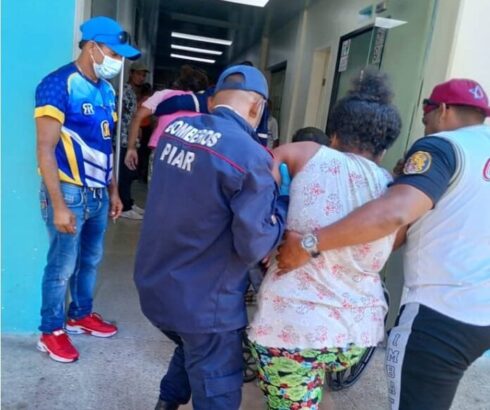 
			Se rociaron insecticida para los piojos y casi mueren intoxicadas en Maturín		