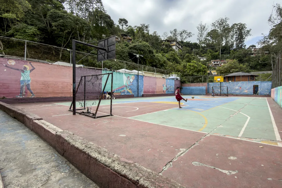 Escuela en El Junquito sigue entre refugio y clases parciales