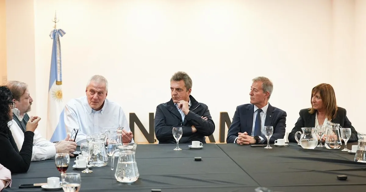 Massa reunió a rectores y respaldó el financiamiento universitario