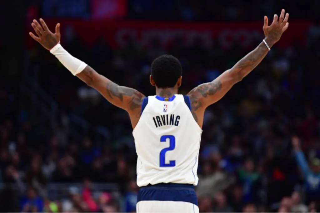 Kyrie Irving pediría más de una primera ronda en un cambio