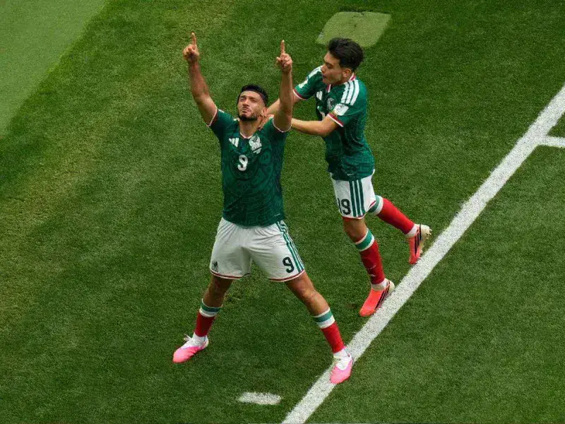 México vence 2-0 a Sudáfrica en su debut en el Mundial 2026