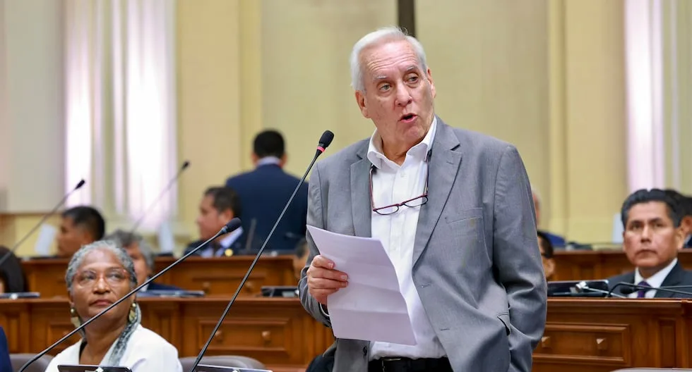 Figallo llevará a su partido el voto de dos senadores