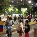 Damnificados por sismo protestan en Caracas por falta de casas