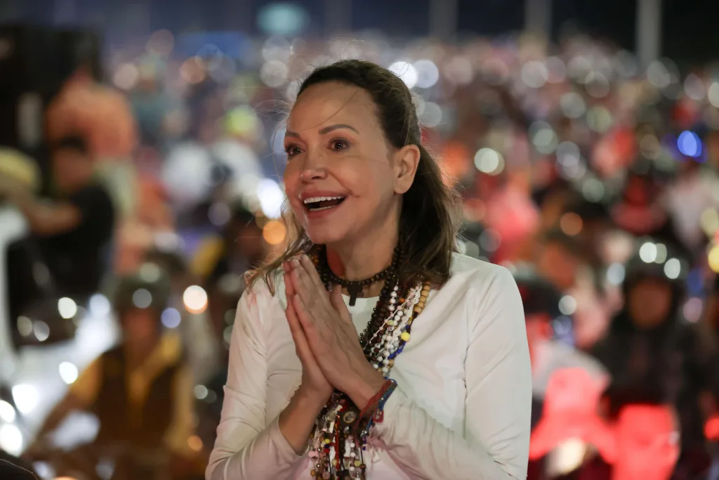 Machado domina sondeo de La Patilla con 81,2% y 13.247 votos