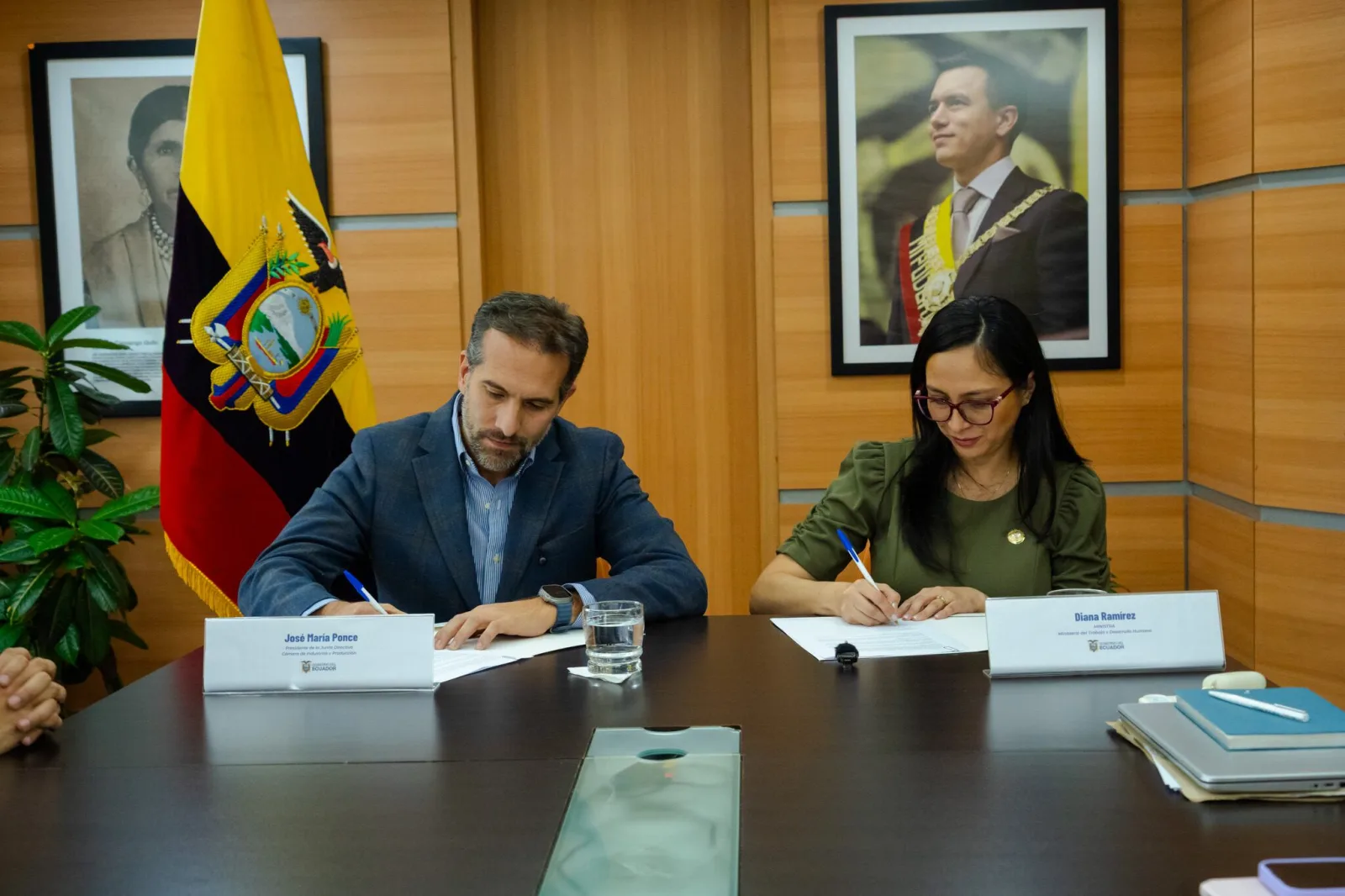 Gobierno y gremio industrial abren la puerta a Jóvenes en Acción