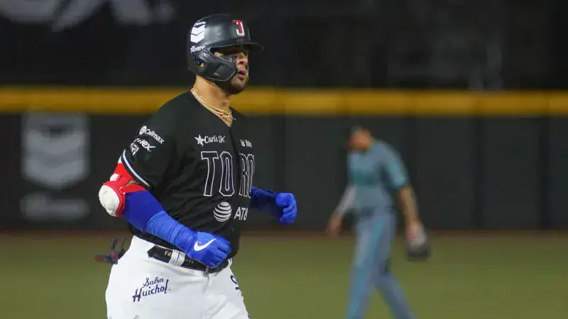 Félix Pérez regresaría con los Leones del Caracas en la campaña 2024-2025