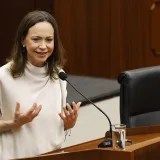 Vente Venezuela exige levantar inhabilitación de María Corina Machado