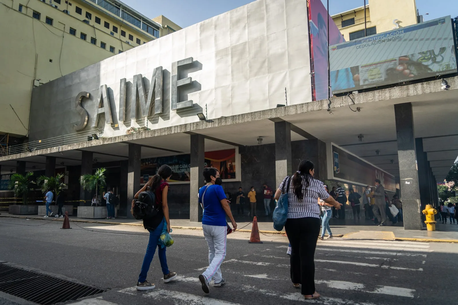 Saime suspende atención en varias oficinas tras sismos