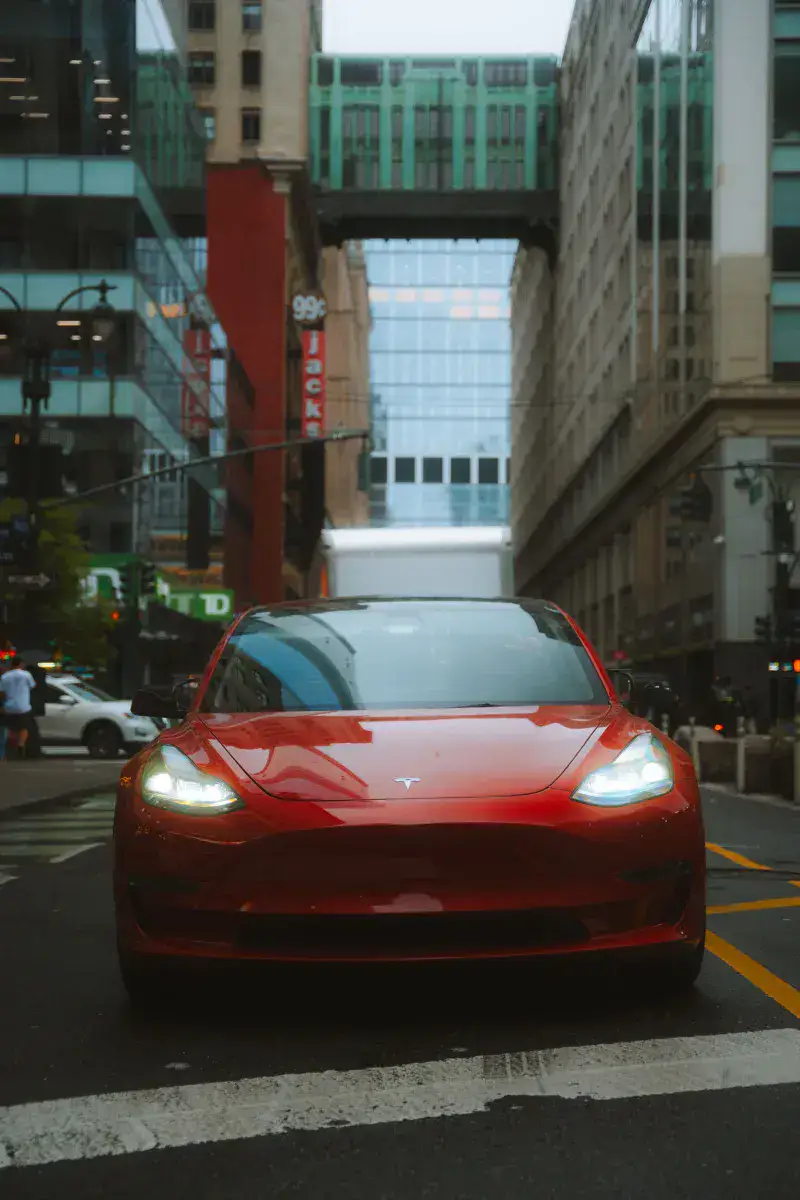 YPF y Tesla firman acuerdo para desarrollar red de carga eléctrica en Argentina