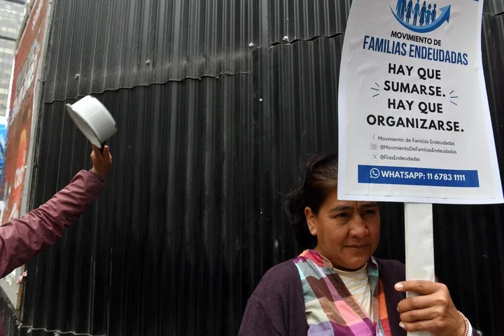 Encuesta argentina coloca a Milei arriba en tres escenarios de 2027