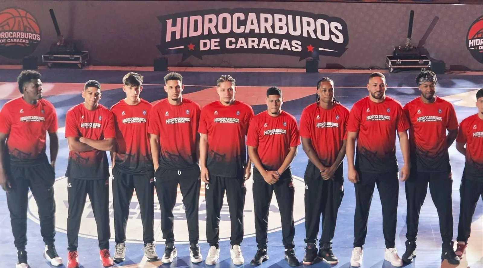 Hidrocarburos de Caracas lidera la LSB tras el descanso